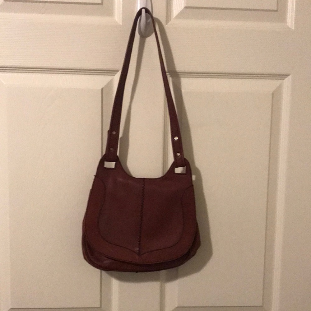 Vintage. red, genuine leather shoulder bag.